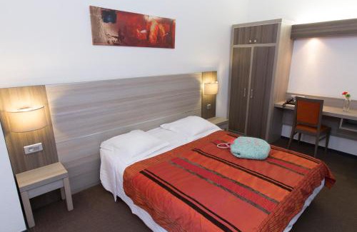 Plan de Campagne Hotel | ibis Styles Marseille Plan de Campagne