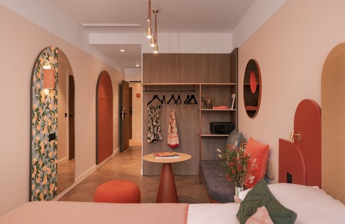 Huerta del Pilar Hotel | Ibis Styles Sevilla Santa Justa