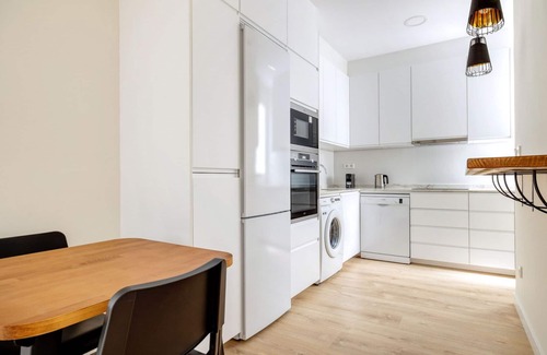 Ibiza Apartamento | Ibiza 3br w/ doorman, nr park
