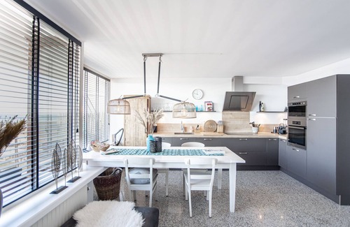 Zandvoort Apartamento | Ibiza Zandvoort with private parking