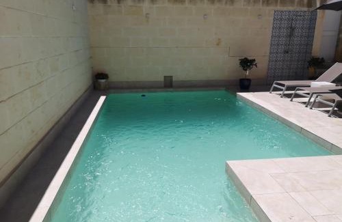 Xaghra Casa | Ic-Cikwejra Farmhouse - Authentic 300 year old property - Island of Gozo, Malta