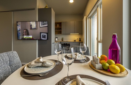 Hliðar Apartamento | ICELAND SJF APARTMENTS - 503 Your Downtown Reykjavík Retreat
