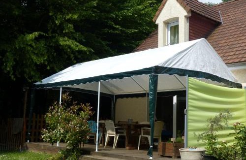 Canaples Casa | ici et la