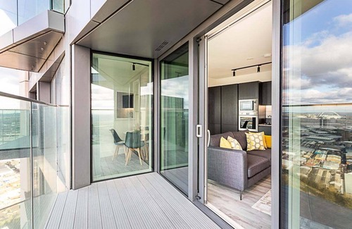 North Acton Apartamento | Icon Tower Flat VI