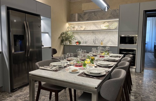 Santa Croce Apartamento | Awesome 4 Bed Deluxe Palazzo in central Florence with Complimentary Wine Tasting