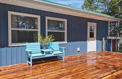 Lunenburg County Cabina | Iconic Cabin on Lighthouse Route