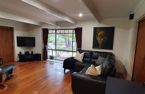 Newham Casa | Iconic location