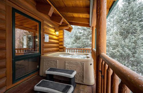 Idaho Springs Casa | Iconic Log Cabin Escape - Idaho Springs - Hot Tub