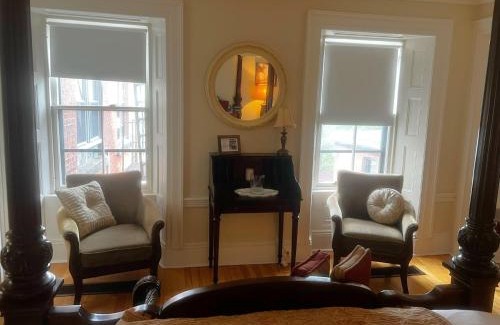 Downtown Halifax Casa | Iconic Luxurious Downtown Building History Galore