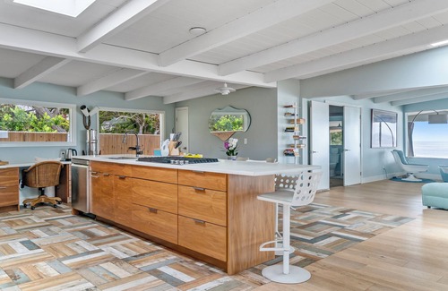 Cayucos Casa | Iconic Mid-Century Modern Beach House on the Pacific Ocean - Sleeps 10