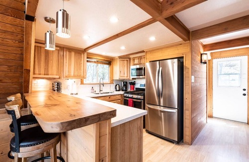 Crest Park Cabina | La mejor cabaña A-FRAME con HotTub / Fire Pit🏖️Lake Pass / Pets ok