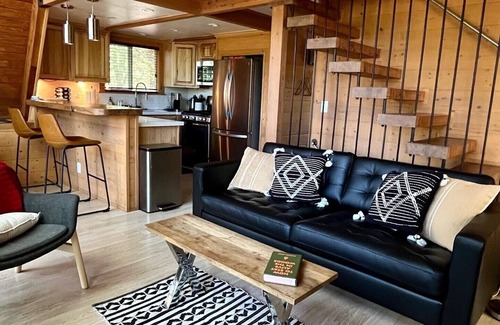 Crest Park Cabina | La mejor cabaña A-FRAME con HotTub / Fire Pit🏖️Lake Pass / Pets ok