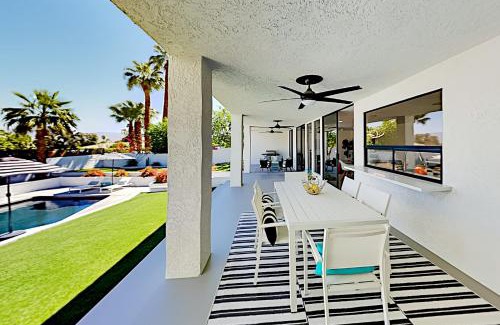 Palm Desert Casa | Iconic Oasis