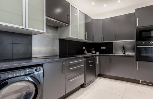 Champs-Elysees Apartamento | ICONIC VIEWS AWAIT: LUXE 5-BEDROOM PENTHOUSE IN PRESTIGIOUS CHAMPS-ELYSÉES-350M2