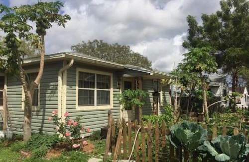 St. Petersburg - Clearwater Chalet De Esquí | Ida's Garden