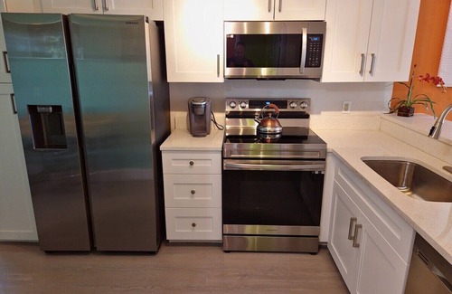 North Trail Apartamento | Ideal 2-bed/2-bath condo at Whitaker Bayou.