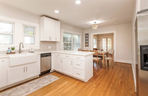 Winston - Salem Casa | Ideal Ardmore Location;Game Room;Hot Tub;BoHo Chic