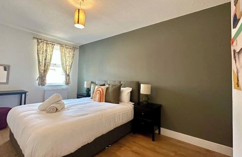 Bicester Apartamento | Ideal Bicester Town Centre Apartment Sleeps 6