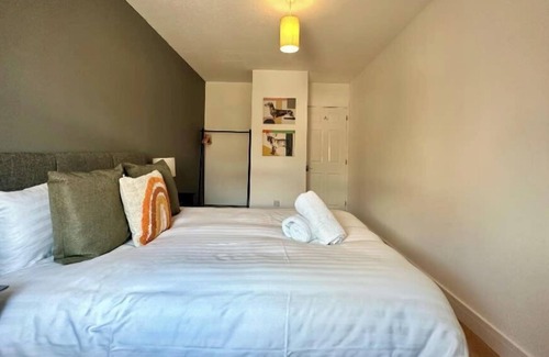Bicester Apartamento | Ideal Bicester Town Centre Apartment Sleeps 6