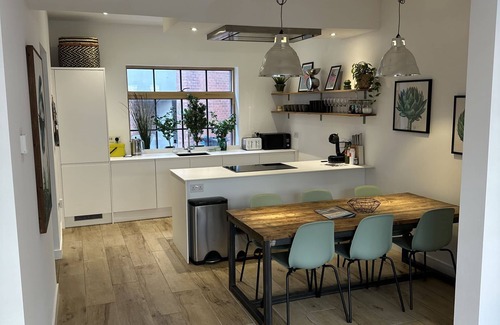 Redcliffe Casa | Ideal Bristol Getaway - 3 bed Harbourside Home