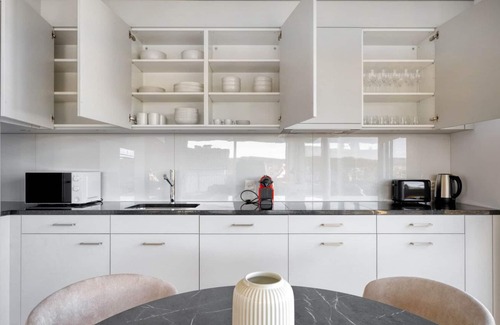 Dietikon District Apartamento | Ideal Dietikon 3.5 Room w/ W/D & Storage, 14 min to Market, by Blueground