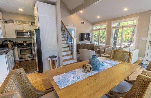 Michigan City Casa | Ideal Family Getaway Home! 2bed 2bath sleeps 6, carrito de golf incluido!