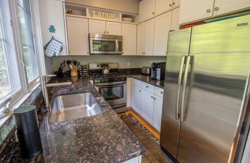 Michigan City Casa | Ideal Family Getaway Home! 2bed 2bath sleeps 6, carrito de golf incluido!