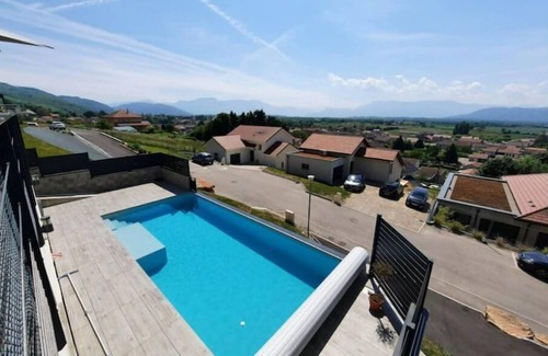 Colombe Casa | Ideal for family BB, pool, lake, mountain views