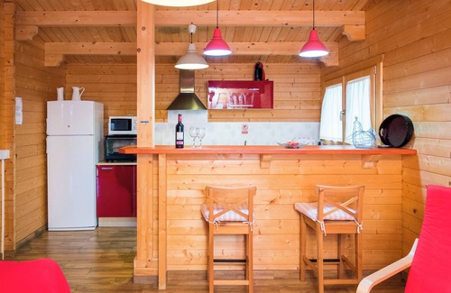 Zahora Casa | Ideal para deportistas y cerca de la playa - Casa de madera Naranjo con piscina compartida