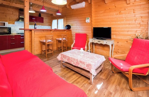 Zahora Casa | Ideal para deportistas y cerca de la playa - Casa de madera Naranjo con piscina compartida