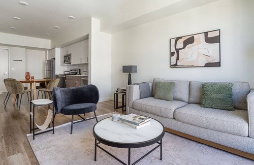 Hayward Apartamento | Ideal Hayward 1BR w/ Pet Spa & EV Charging Stations, by Blueground