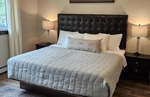 Gardiner Casa | Ideal Location! Heated Pool, Free Parking, Close to Gardiner Downtown!