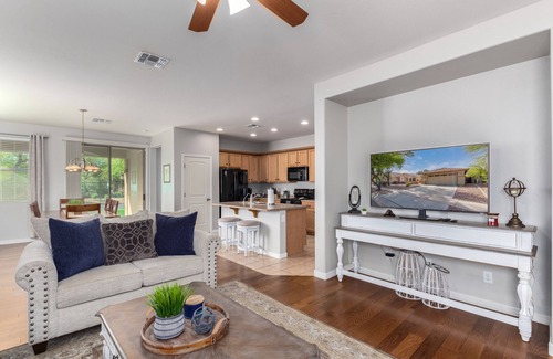 Power Ranch Casa | IDEAL LOCATION Siding a Park and Near Community Pools & Golf Course!