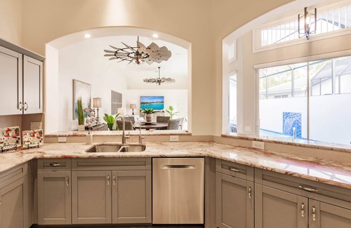 North Naples Villa | Ideal Location West of 41 - Minutes to the Beaches!