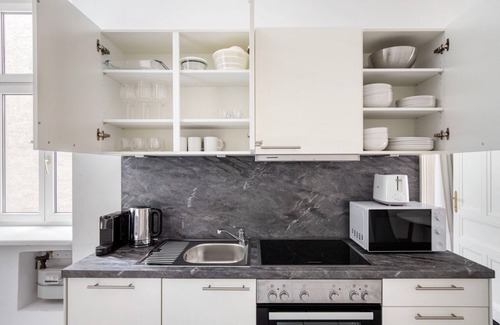 Margareten Apartamento | Ideal Margareten 1BR w/ Elevator, Furnished, by Blueground