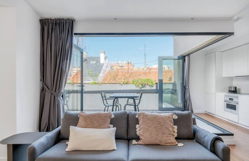Salamanca Apartamento | Ideal Salamanca 2BR Penthouse w/ Terrace, nr M30, by Blueground