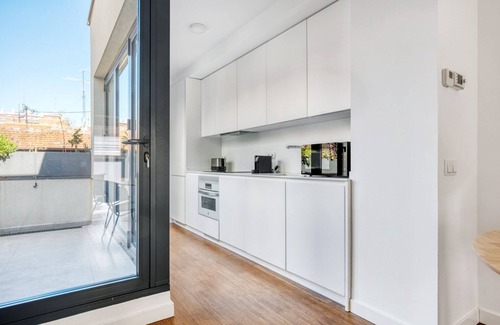 Salamanca Apartamento | Ideal Salamanca 2BR Penthouse w/ Terrace, nr M30, by Blueground
