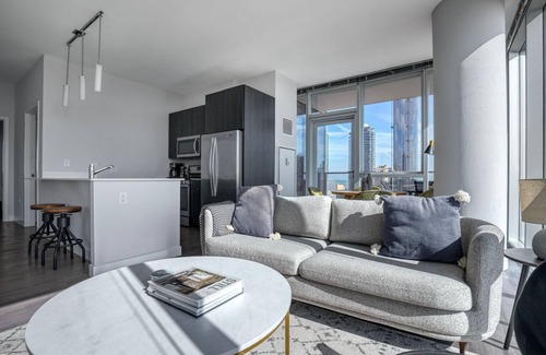The Loop Apartamento | Ideal South Loop 2BR w/ Pool, Gym & Rooftop, nr L, by Blueground