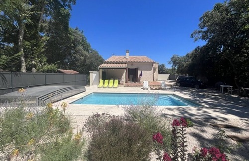 Saint-Didier Casa | Secluded family home with pool and garden in Saint Didier
