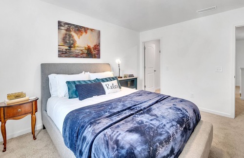 Charlotte Casa | Idlewild South Spacious~ 4BR + 6 Min drive Uptown