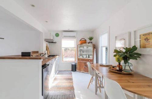 Matthews Apartamento | Idlewild Studio: Scandinavian studio just 20min to uptown