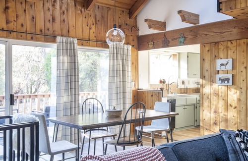 Idyllwild Casa | Idy Hideaway: Picturesque Mountain Cabin in Perfect Location