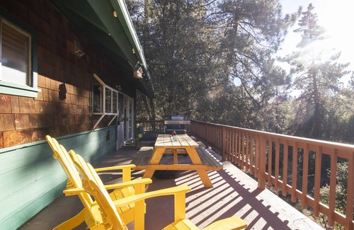 Idyllwild Casa | Idy Hideaway: Picturesque Mountain Cabin in Perfect Location