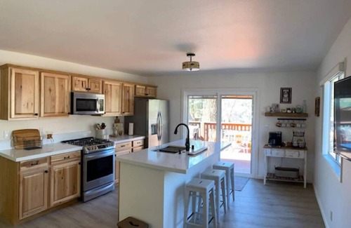 Idyllwild Casa | Idy Hus. Updated cabin near Idyllwild Arts and Town