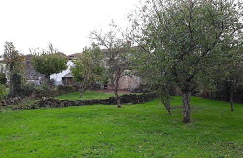 Chateauponsac Casa | Idílica casa de piedra de 2 dormitorios en la aldea de Lemosín a 5 minutos de Chateauponsac
