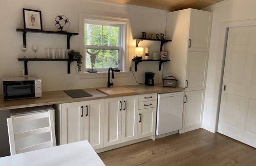 Kemptville Casa | Idyllic cottages in the forest with access to the lake and sauna