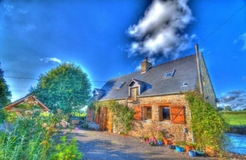 Landivy Casa | Idyllic Countryside Retreat in Landivy