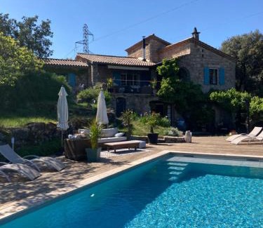 Les Assions Cabina | Idyllic French farmhouse
