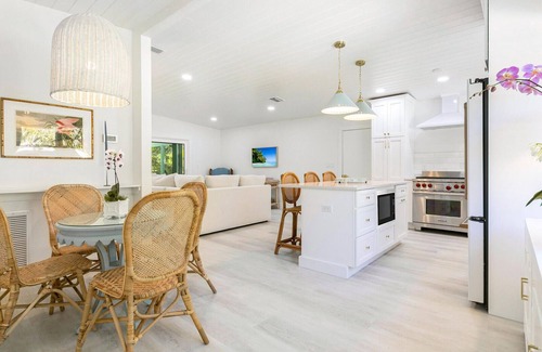 Longbeach Village Casa | Idyllic garden oasis right next to most beautiful, quiet Whitney beach.