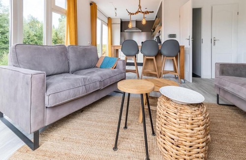 Ooltgensplaat Casa | Idyllic holiday home in Ooltgensplaat on the water